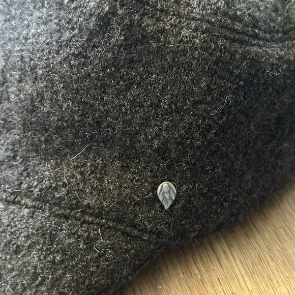 HELEN KAMINSKI Sydney Australia Dark Brown Pure Wool Cap